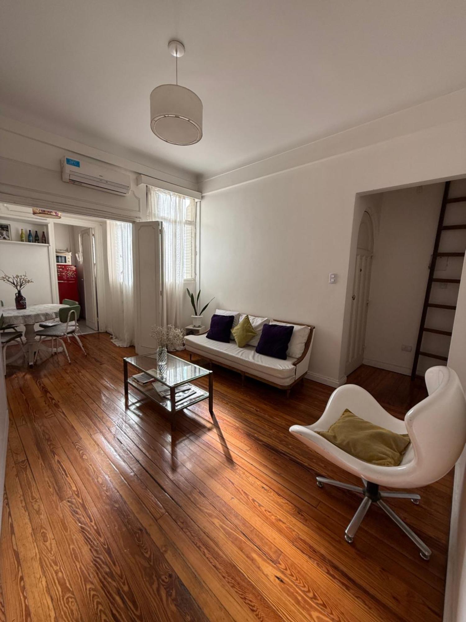 Amplio Y Luminoso Piso En Recoleta 3 Pax *